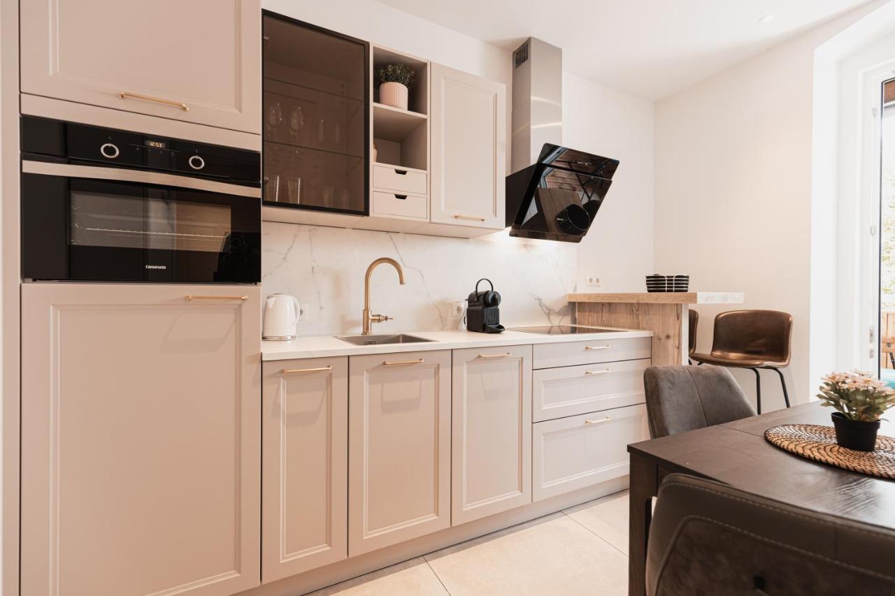 Top Center-Apartment - Wohnung Im Stadtzentrum In Perfekter Lage & Balkon Innsbruck Bagian luar foto